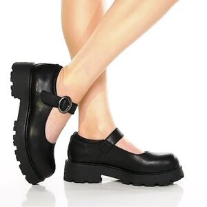 Vagabond Shoemakers Cosmo 2.0 Mary Jane Shoe Sz 41/US10.5 Chunky